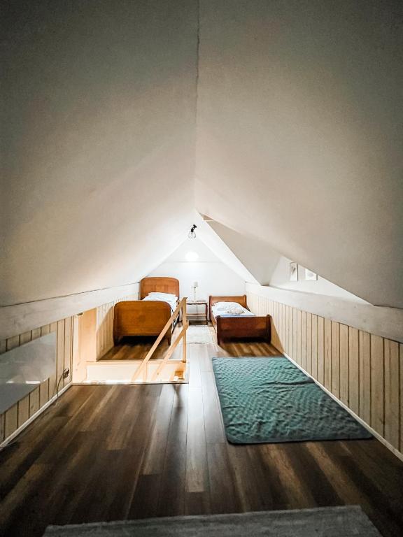 Pokój 4 osobowy z tarasem - zdjęcie 4