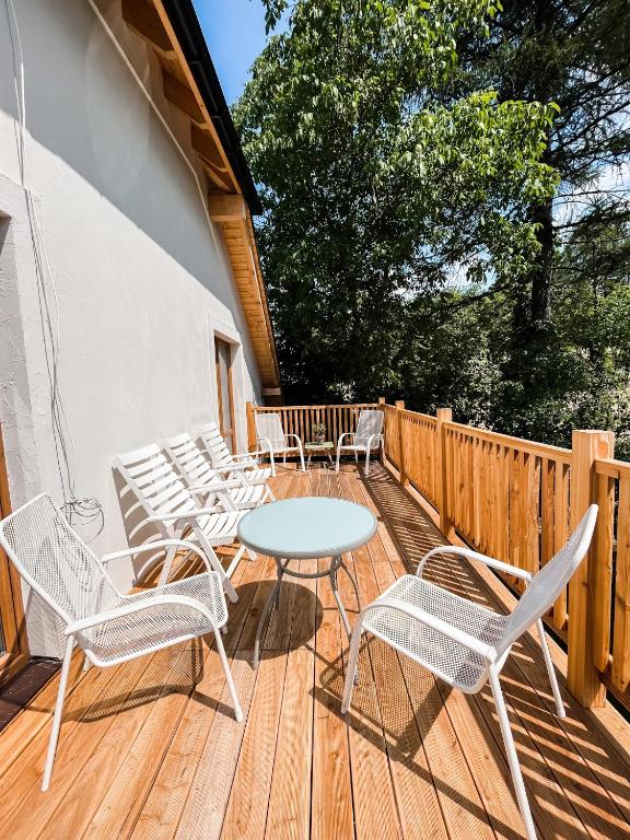 Pokój 4 osobowy z tarasem - zdjęcie 8